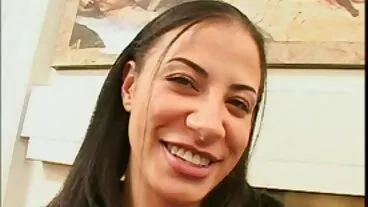 עקרת הבית ציצים מושלמים ריאן קילי מוצאת ווילי גדול