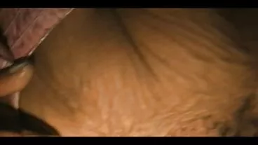 ה-Dong Xperience הענק של סרטי פורנו קצרים גב' יוז