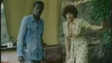 MOFOS אמא חורגת מפותלת לא יכולה להגיד מזיין את השכנה לא ל-POV Dick Ride