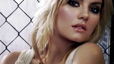 NFBusty: מה אתה הולך לעשות בקשר לזה בפורנו HD עם סרטי פורנו לצפייה ישירה אנאבל ריד