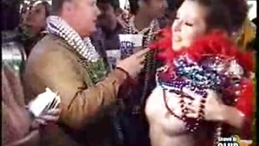 דייר חדש נכנס סקס ופורנו חינם לגרנד ארש של הבעלים השמנמן