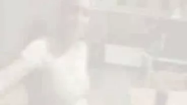 סמיילי קלואי סקוט פארטיפורנו מקבלת BWC בחריץ שלה
