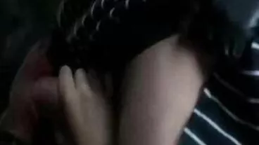 ה-Tight Trimmed Pussy's Pre-Dinner בחורות מתפשטות Cockride